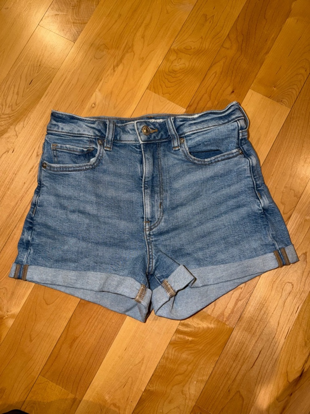 American Eagle size 4 blue jean shorts